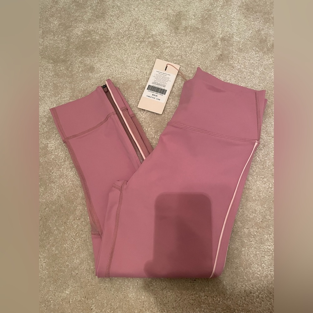 NWT Fabletics Leggings